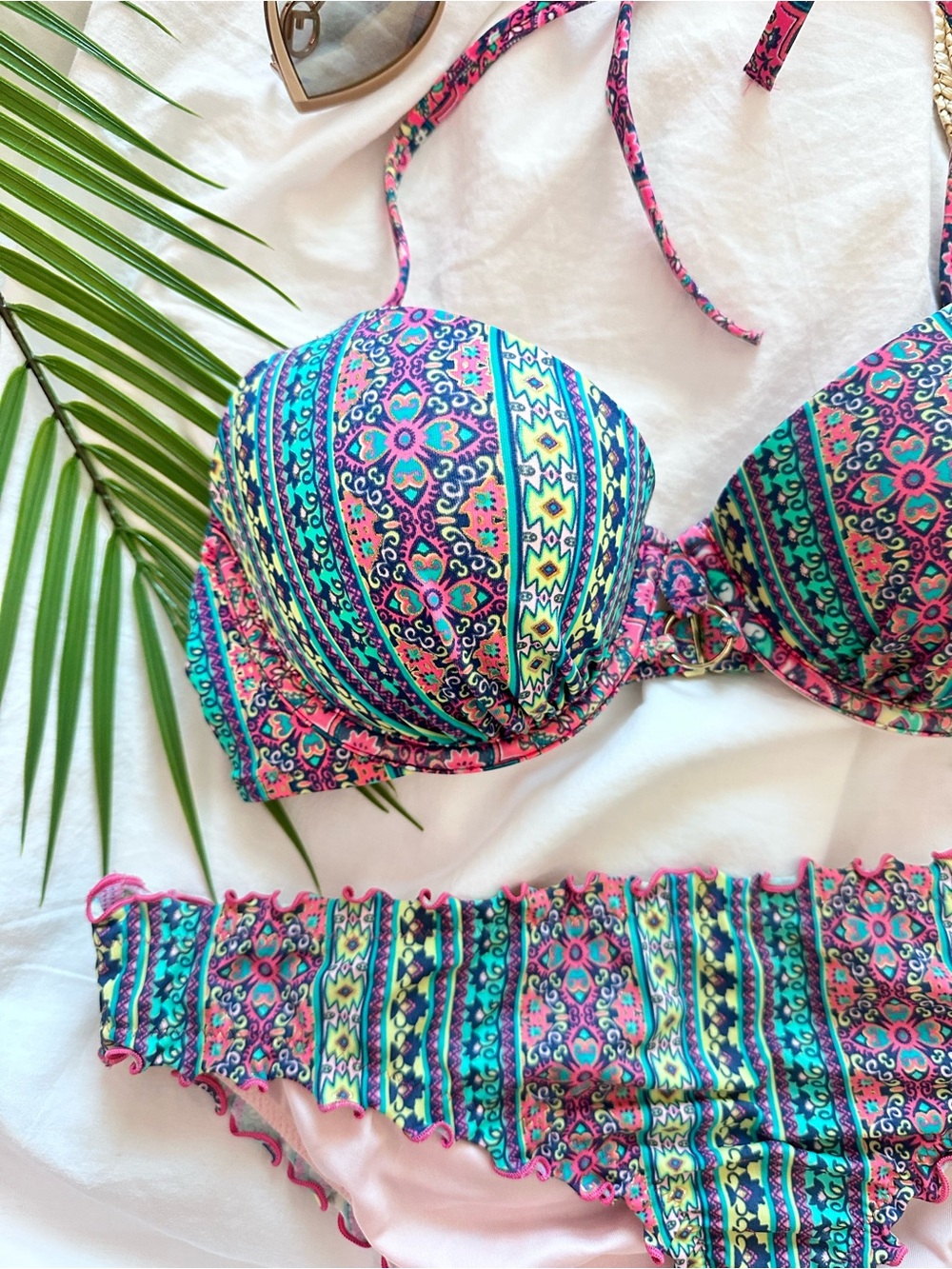 Shade and Shore Patterned Padded Underwire Bikini Set in Teal, Pink & Yellow - Picture 3 of 6